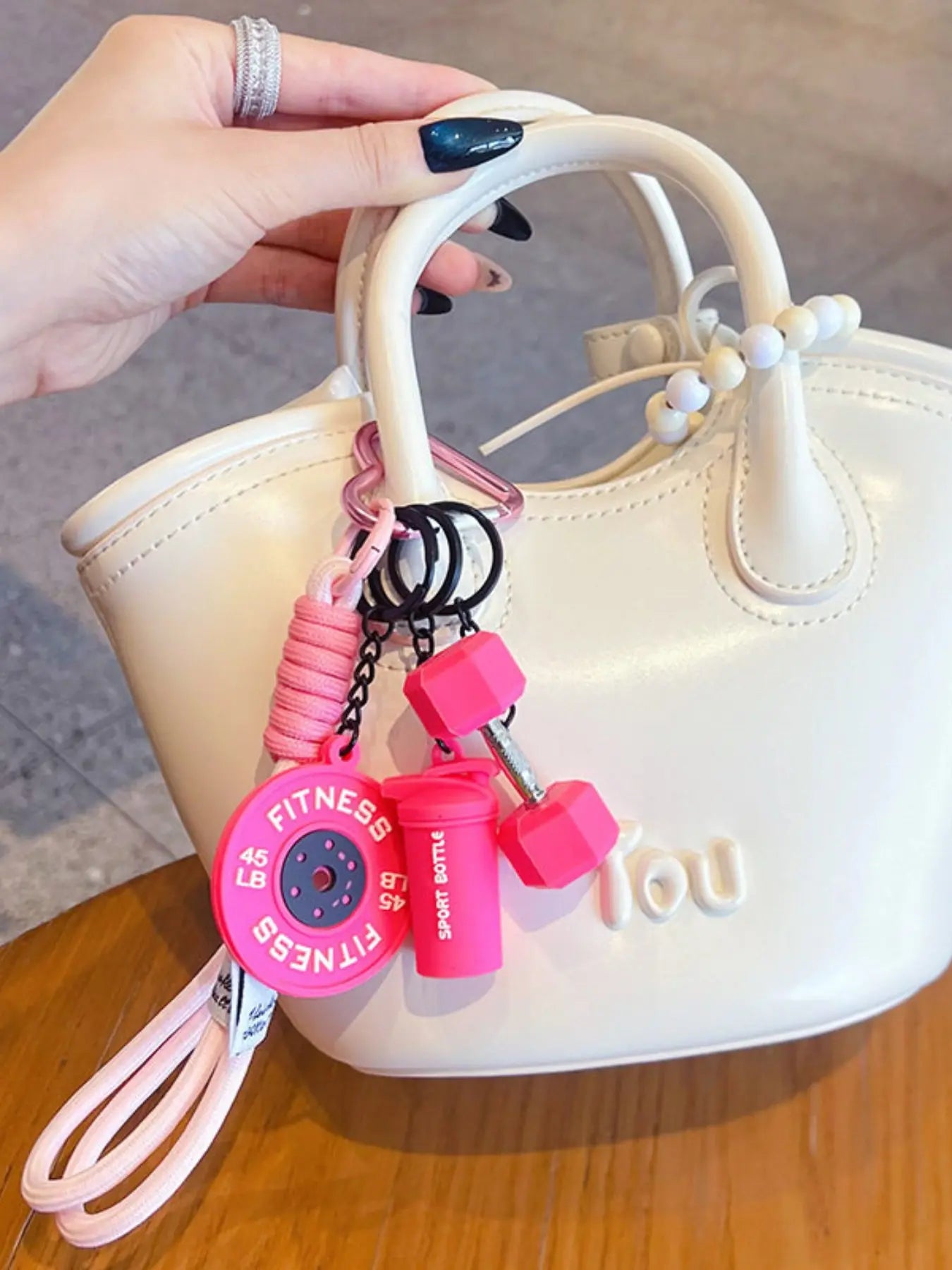 DIY Detachable Heart Keychain Gym Bag Charm Dumbbell and Barbell Pendant Set Fitness Keychain with Dumbbell & Barbells Charms Gym Barbell Weight Plate & Dumbbell Keyring Workout Bag/Handbag Backpack Charms, Keychain for Bags